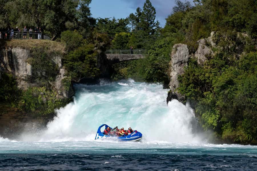 Taupō: Huka Falls 30-Minute Jet Boat Experience - What the Huka Falls jet boat experience is really like