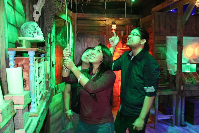 The Cursed: Voodoo Theme Escape Room by Extreme Escape San Antonio - The opening briefing sets the pace
