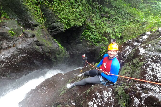 The Natural Canyoning in Alam Canyon - The upper canyon and its 28-meter rappels