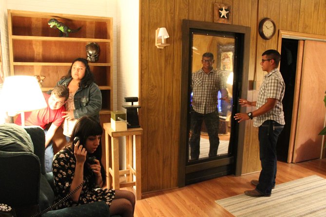 The Other Side: Paranormal Theme Escape Room by Extreme Escape San Antonio - Entering 1984 through a child’s eyes