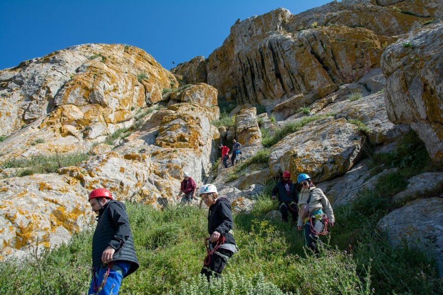 Tinos: Via Ferrata Guided Hike - Finishing inside the castle walls