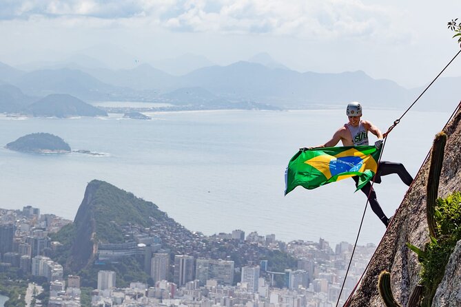 Trail and Rappel on Morro Dois Irmãos - Reaching Morro Dois Irmãos