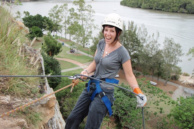 Twilight Abseil Adventure in Kangaroo Point Cliffs - Waiting above the Brisbane River at twilight