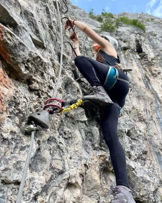 Vadu Crisului: Via Ferrata Guided Experience - Guide Support and Languages