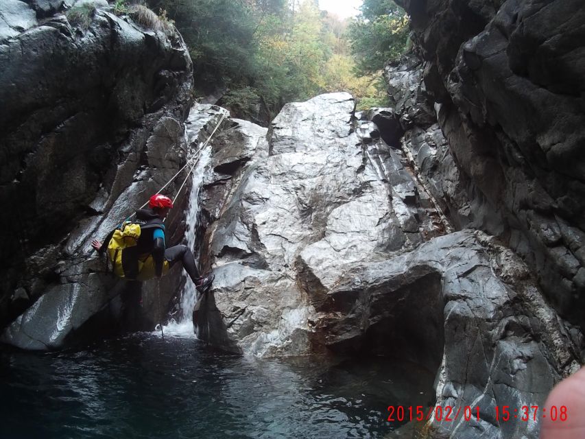 Valencia: Canyoning Half-Day Adventure Tour - How the canyon section unfolds