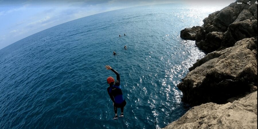 Valencia: Coasteering Adventure in Cullera Lighthouse - Swimming, snorkeling, and the secret stop
