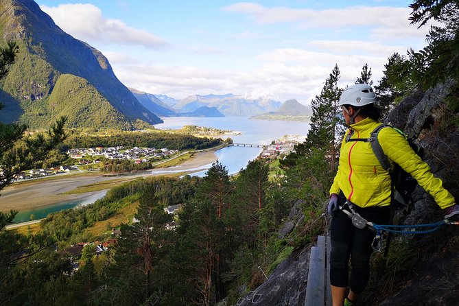 Via Ferrata Åndalsnes Intro Wall - Climbing the Intro Wall above Romsdalen