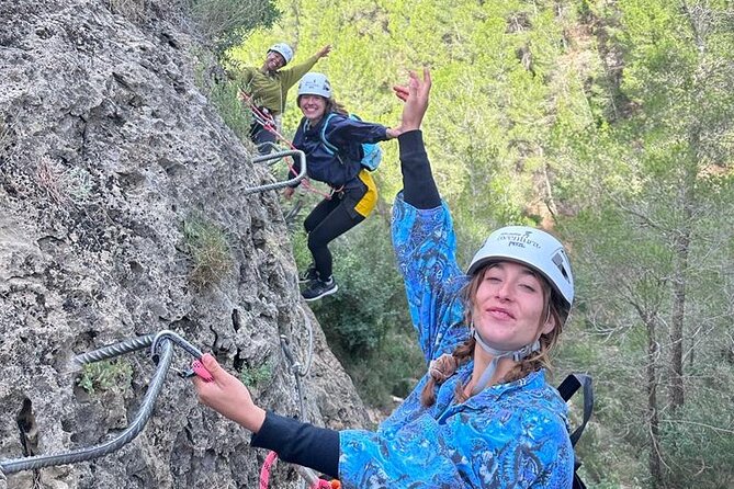 Via ferrata of Fuente de Godalla in Enguera - The 70-meter zip line across the ravine