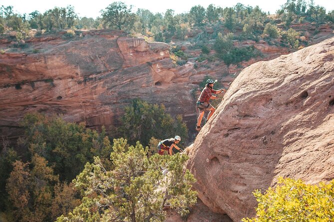 Via Ferrata / Rappel Adventure in East Zion - From Moqui Cave to the canyon wall