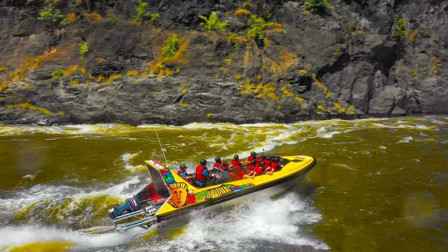 Victoria Falls: Jetboat Adventure Experience - From Victoria Falls Town to Batoka Gorge