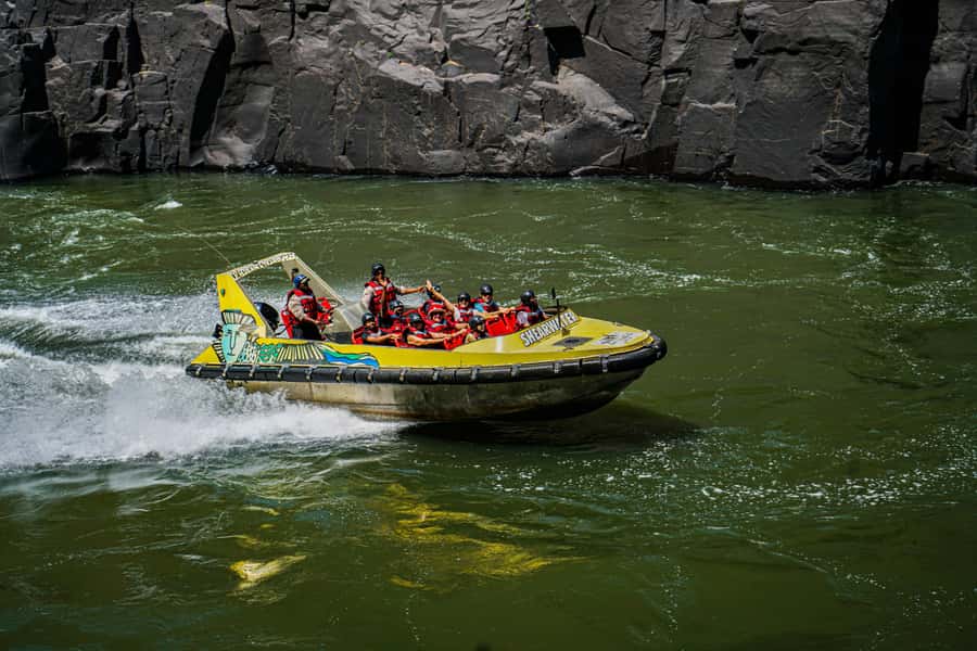 Victoria Falls: Jetboat Adventure Experience - The walk down deserves more attention