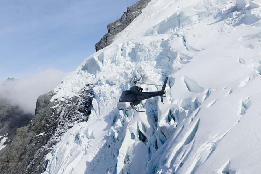 Wānaka: Heli Siberia Max - Helicopter Flight, Hike, Jet Boat - Clothing and practical preparation