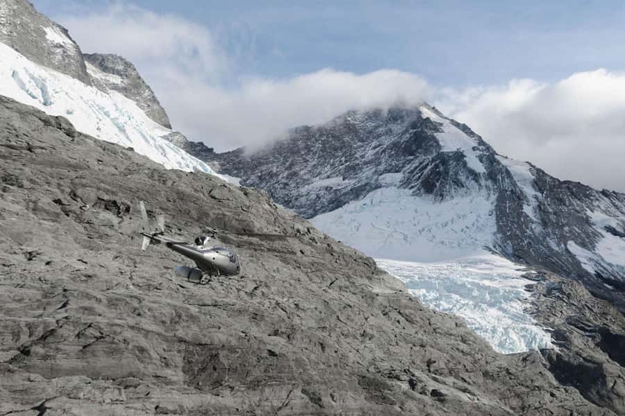 Wānaka: Heli Siberia Max - Helicopter Flight, Hike, Jet Boat - Booking flexibility and timing