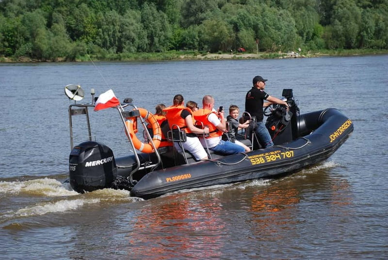 Warsaw: Adrenaline Ride on the Vistula River (Wisła) - A fast look at Warsaw from the Vistula