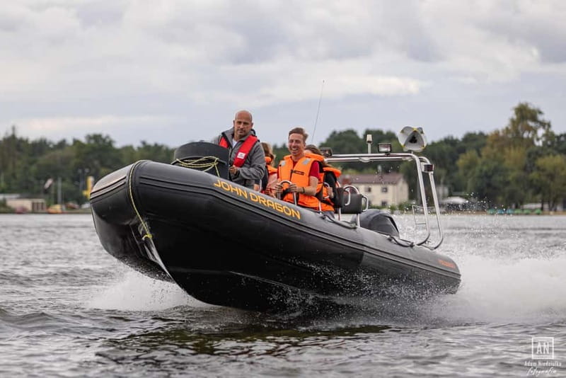 Warsaw: Adrenaline Ride on the Vistula River (Wisła) - Starting beneath the pedestrian bridge