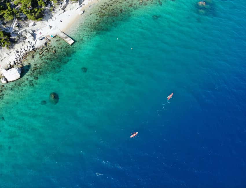 Water activity, kayak tours with a guide, cliff jumping - Key points to know before you book