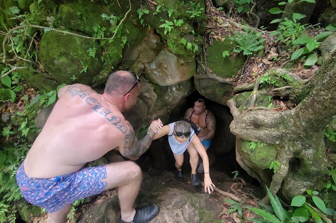 Water Adventure: La Leona Waterfall, River tubing & Cliff jumps - A Costa Rican casado in Curubande