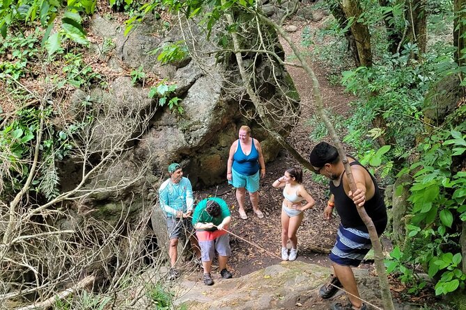 Water Adventure: La Leona Waterfall, River tubing & Cliff jumps - What the guides add to the day